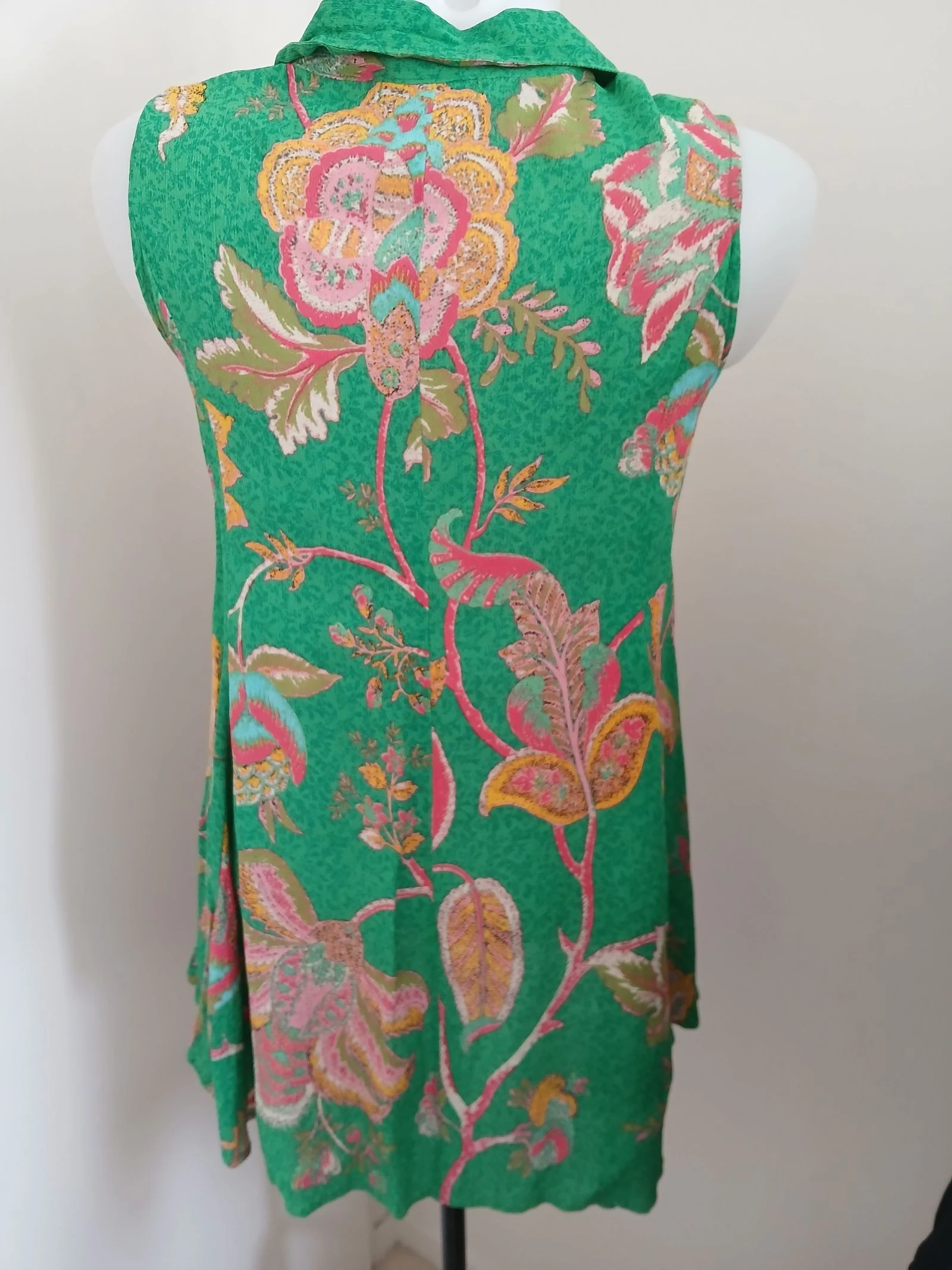 Blusa sem mangas tamanho P – photo 4